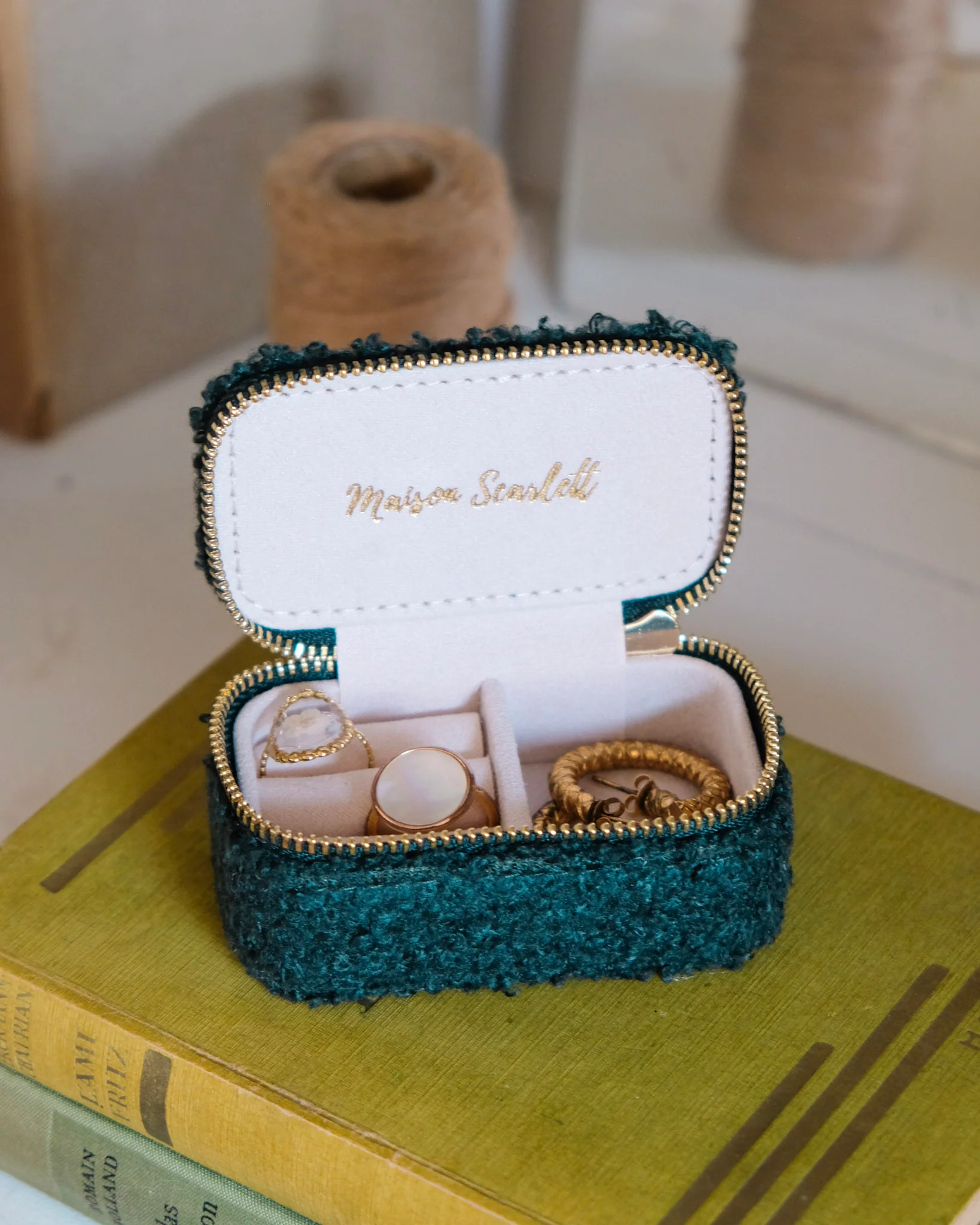 Mini boîte à bijoux de voyage Marie en moumoute - Image 7