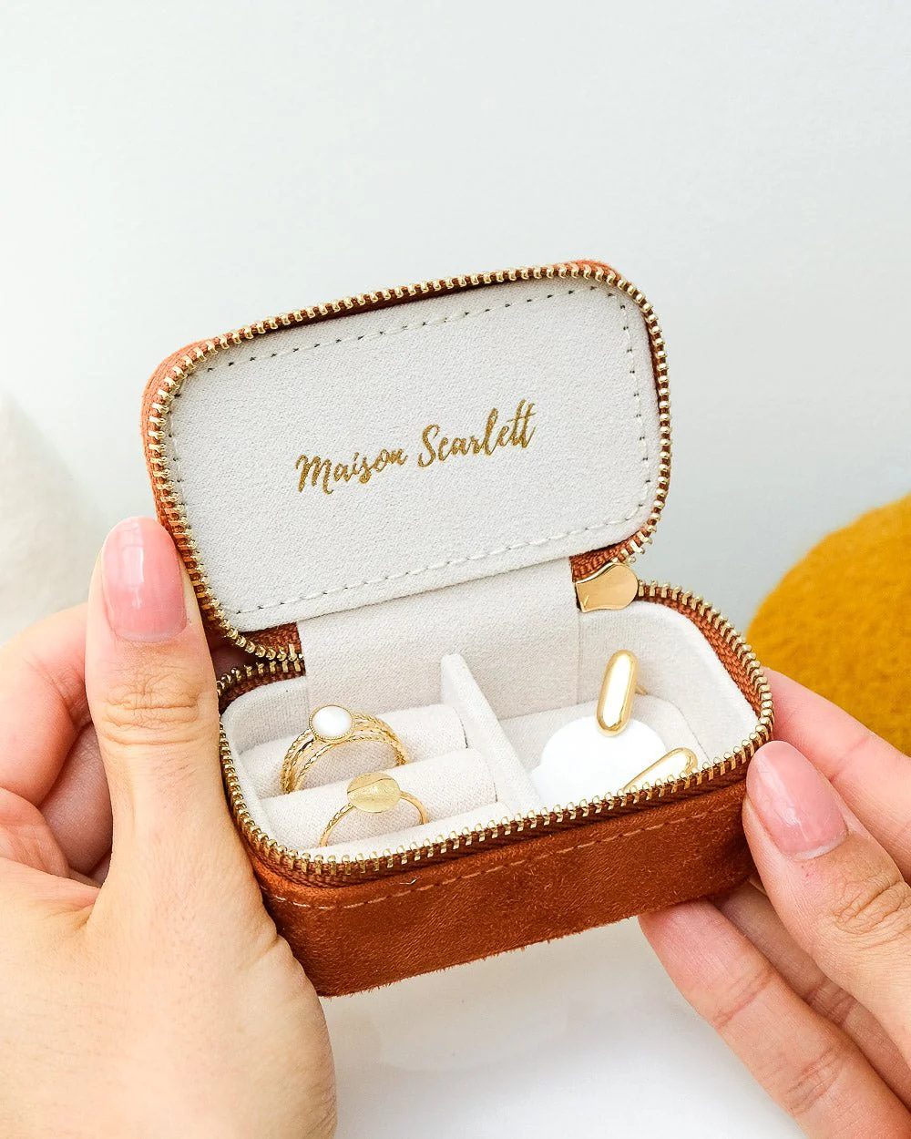 Mini boîte à bijoux de voyage Marie en velours - Image 4