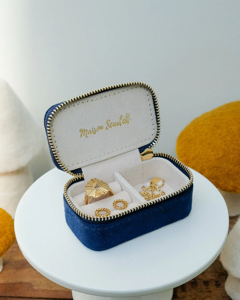 Mini boîte à bijoux de voyage Marie en velours - Image 9